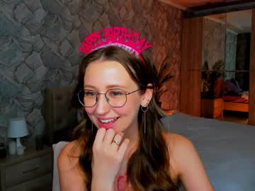 Yourlovelystory stream photo from January 17, 2025
