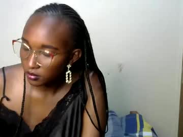 Prettysesi stream photo from January 18, 2025