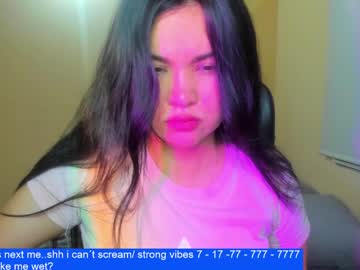 Laurengirls1 stream photo from January 18, 2025