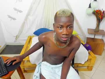 Peluche_Ebony1 January 18, 2025 Chaturbate stream image