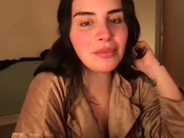 Chloekittenuk stream photo from January 18, 2025