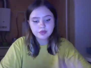Moonaxhoney stream photo from January 21, 2025