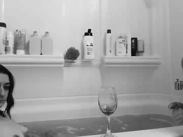 Lovlygirl228 stream photo from January 22, 2025