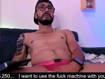 Tom_Cooper_1 January 24, 2025 Chaturbate stream image