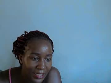 Sluttylaura18 January 25, 2025 Chaturbate stream image