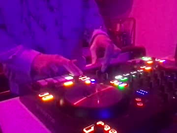 Alien8720 January 27, 2025 Chaturbate stream image