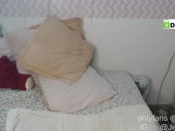 Hallestrawberry69 January 31, 2025 Chaturbate stream image