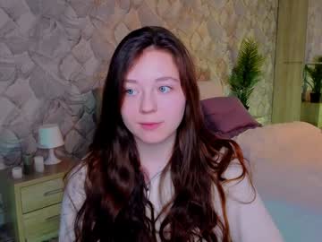 Alluringlook stream photo from January 31, 2025