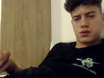 Elmono33 February 01, 2025 Chaturbate stream image