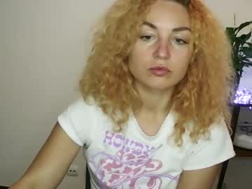 Reddgirll stream photo from February 01, 2025