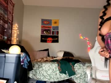 Haileysquirts stream photo from February 02, 2025