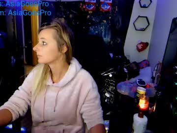 Yoursecretgirlfriend963 February 02, 2025 Chaturbate stream image