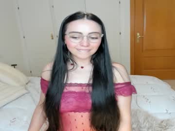 Helena_Hills February 02, 2025 Chaturbate stream image