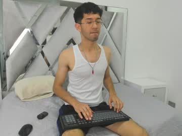 Ian_Thompson February 02, 2025 Chaturbate stream image