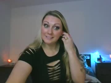 Blondebitch105292 February 03, 2025 Chaturbate stream image