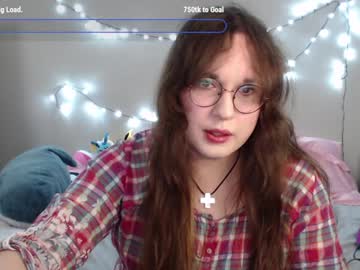 Hazel426 February 03, 2025 Chaturbate stream image