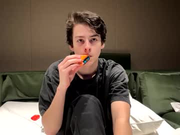 Bluskyzz February 03, 2025 Chaturbate stream image