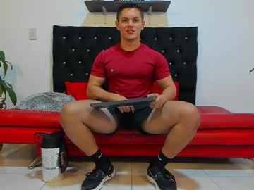 Julian_Wallace February 03, 2025 Chaturbate stream image