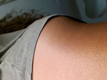 Moana_18 February 04, 2025 Chaturbate stream image