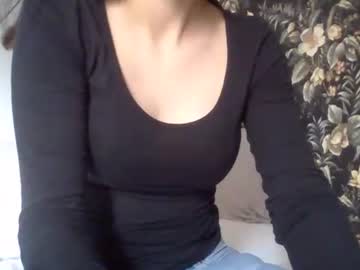 Hotwinterxx February 04, 2025 Chaturbate stream image