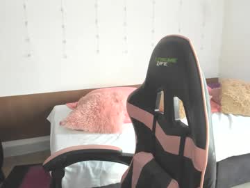Kitty_Violet_ February 04, 2025 Chaturbate stream image