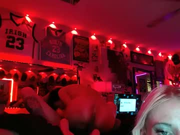 Ashl33mackenzi3 February 05, 2025 Chaturbate stream image