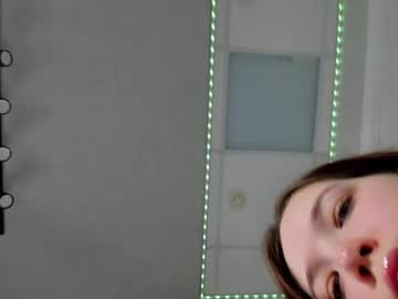 Suzanne_Hall February 05, 2025 Chaturbate stream image