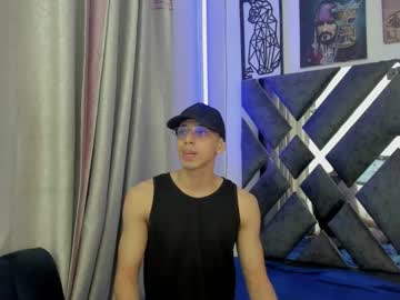 Mike_Lutter February 05, 2025 Chaturbate stream image