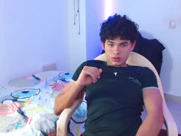 Zyrosxk February 05, 2025 Chaturbate stream image