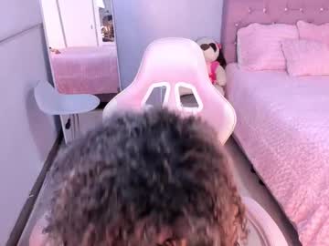 Kenia_Thompson01 stream photo from February 05, 2025