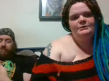 Metalcouple182 February 05, 2025 Chaturbate stream image