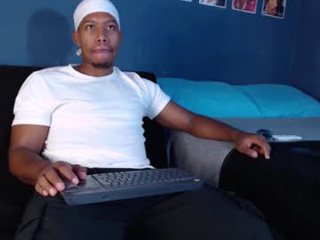 Andrew_Hoult February 05, 2025 Chaturbate stream image