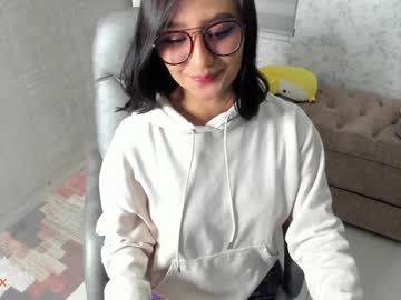 Martiiinaa_ February 06, 2025 Chaturbate stream image