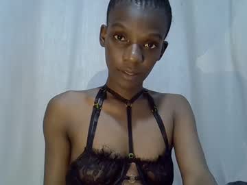 Pettitelavishey1 February 06, 2025 Chaturbate stream image