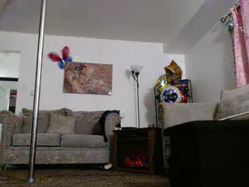Carliecreams February 06, 2025 Chaturbate stream image