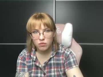 Reginasmilee stream photo from February 07, 2025