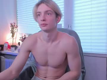 Eevee72 February 07, 2025 Chaturbate stream image