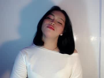 Mira_Luna222 February 07, 2025 Chaturbate stream image