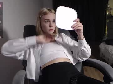 Kisi_Missi February 08, 2025 Chaturbate stream image