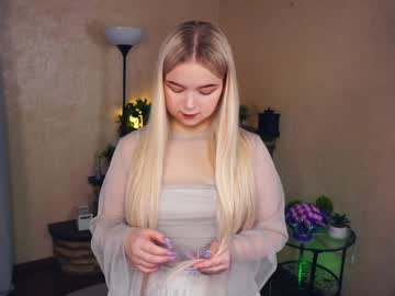 Emelianae February 08, 2025 Chaturbate stream image
