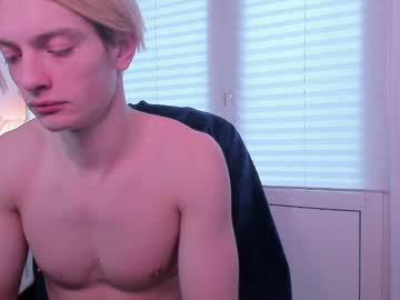 Eevee72 February 09, 2025 Chaturbate stream image