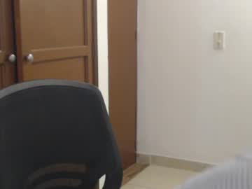 Apolosbitch stream photo from February 09, 2025