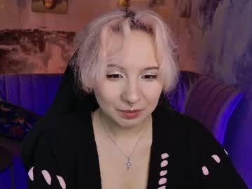 Jasminemilko stream photo from February 11, 2025