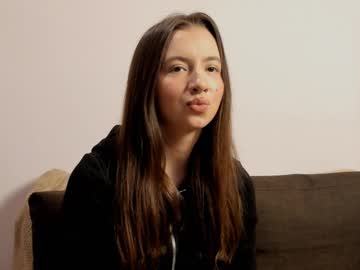 Loragreenhouse February 12, 2025 Chaturbate stream image
