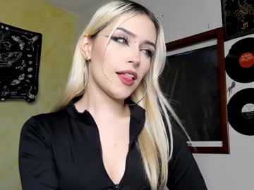 Missluna27 February 12, 2025 Chaturbate stream image