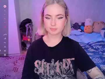 Shyfoxxxy stream photo from February 12, 2025