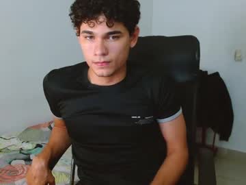 Zyrosxk February 13, 2025 Chaturbate stream image