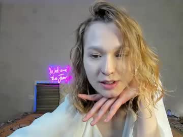 Fia_Lasagne_ February 13, 2025 Chaturbate stream image