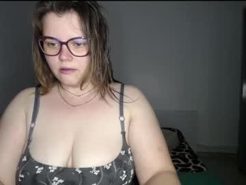 Iloveyyuu February 15, 2025 Chaturbate stream image