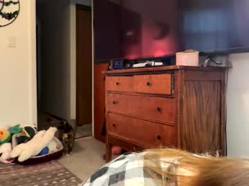 Maroon_Moon February 15, 2025 Chaturbate stream image